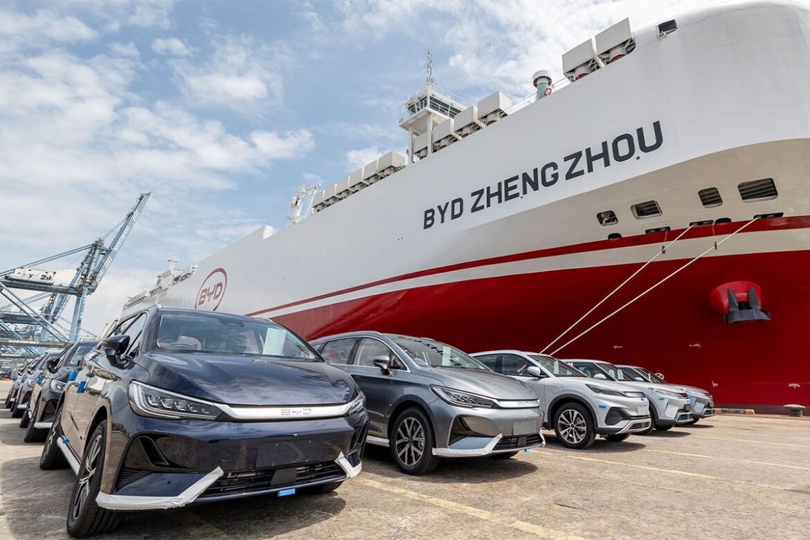 Llega histórica importación de autos eléctricos chinos en medio de debate sobre el futuro industrial