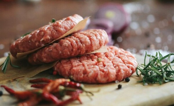 Crisis en la Industria Cárnica: Un Gigante al Borde del Abismo