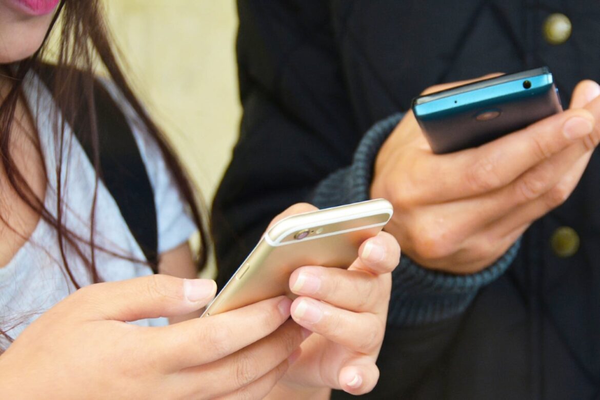 La Llave del Precio: Un Régimen Especial Sostiene la Producción Local de Celulares Frente a la Liberación Importadora