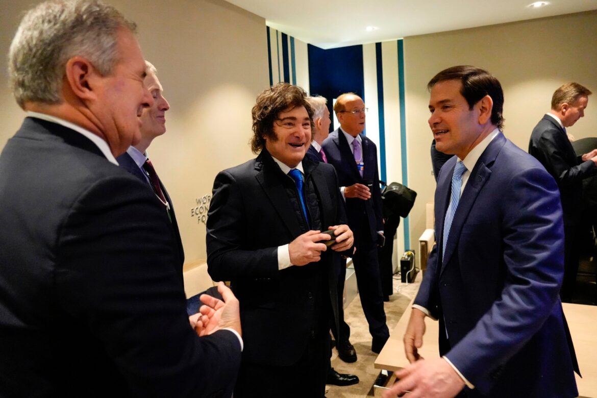 La Administración Milei Se Alinea con Washington en la Disputa Global por Minerales Estratégicos