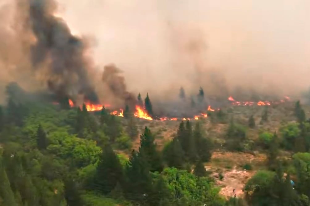La Patagonia Arde: Llamas Sin Control Avanzan Sobre Poblaciones y Gobiernos Exigen Acción Nacional Urgente