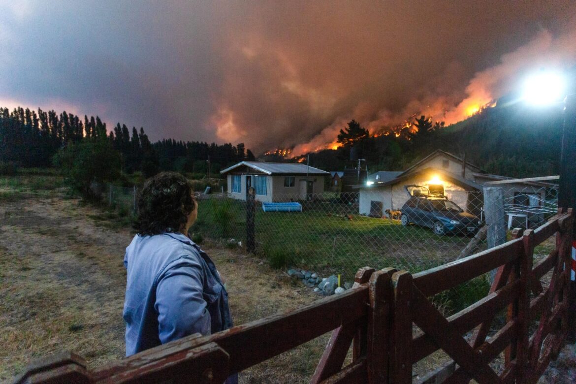 El Fuego Devora la Comarca: Evacuaciones, Pérdidas y una Comunidad Bajo las Cenizas