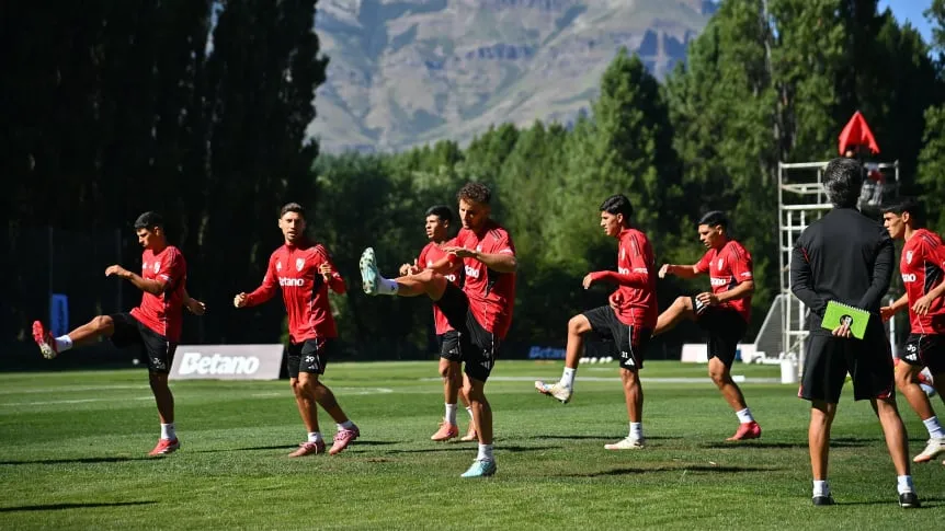 Alarmas en Alta Montaña: Lesiones de Armani y Acuña Nublan la Pretemporada de River