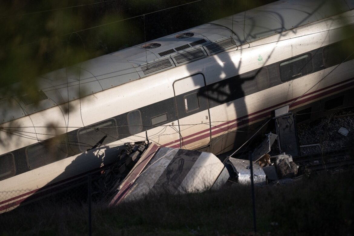 La Búsqueda de la Verdad Tras una Tragedia Férrea: España Llora 41 Vidas y Exige Respuestas