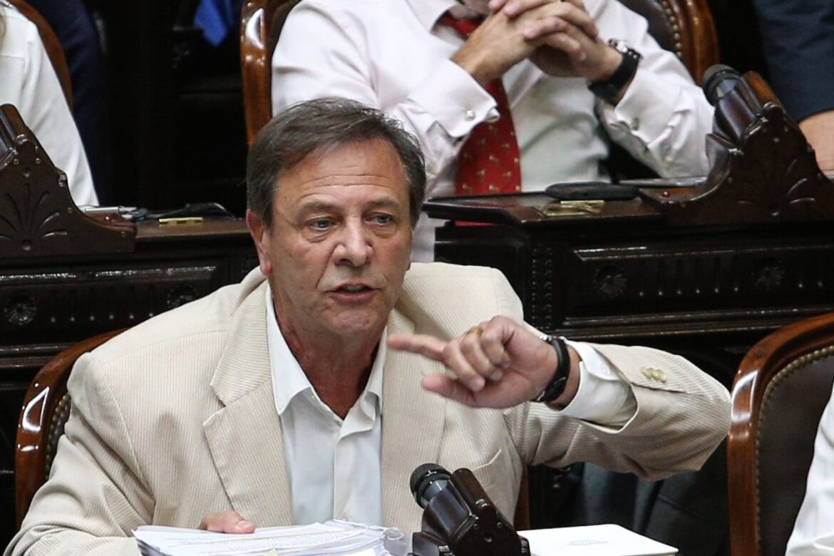 Un aliado clave del Gobierno pide frenar la carrera por la reforma laboral y exige un debate profundo