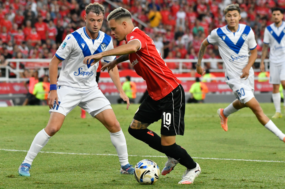 Fútbol en Avellaneda: Independiente y Vélez Sarsfield igualaron en un vibrante encuentro