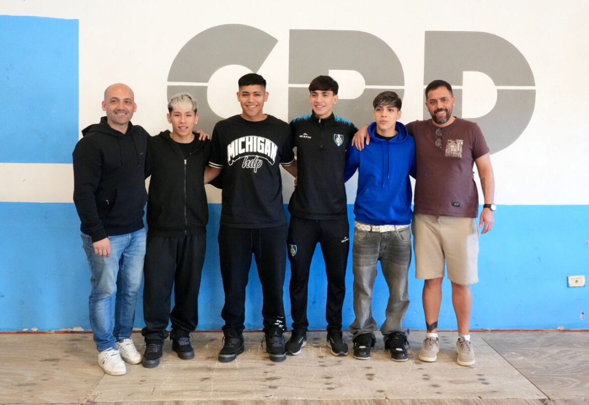 GRACIAS AL CONVENIO FIRMADO CON EL MUNICIPIO DE RÍO GRANDE, CUATRO JÓVENES RIOGRANDENSES PODRÁN JUGAR EN EL CLUB XENEIZE