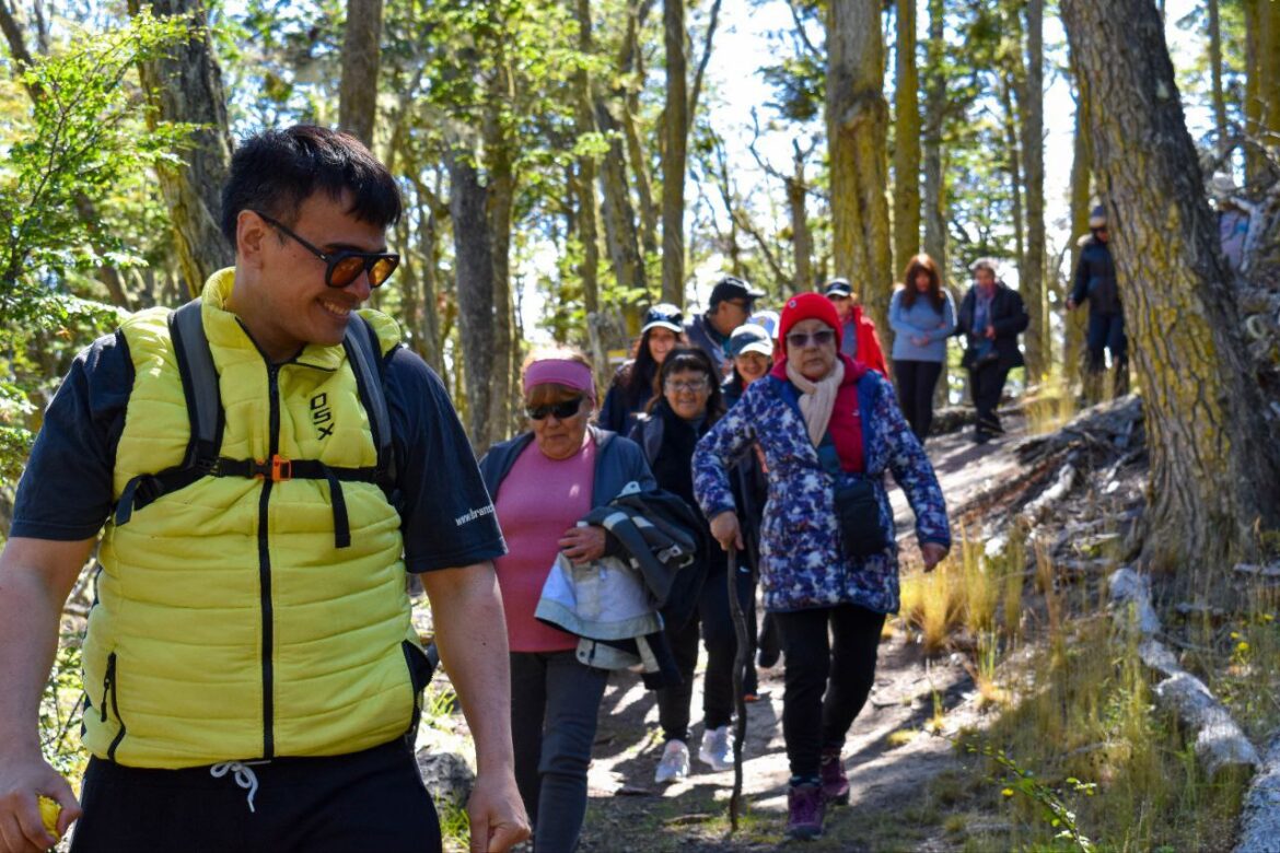 ENCUENTROS SALUDABLES PARA PERSONAS MAYORES EN EL MARCO DEL PROGRAMA VERANO TDF