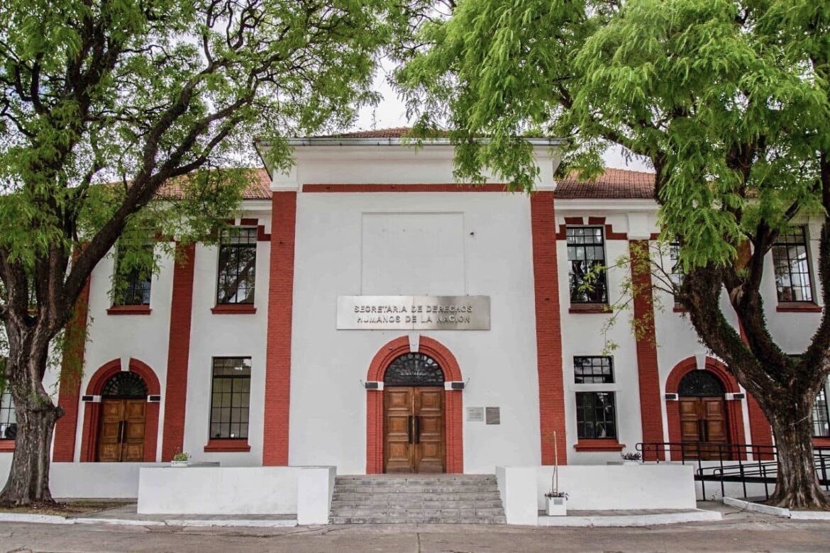 La sombra del olvido: el plan del Gobierno para vaciar de contenido el símbolo de la memoria en la ex ESMA