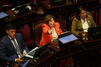Bullrich estalló contra la oposición y exigió “orden” en pleno debate por la reforma laboral