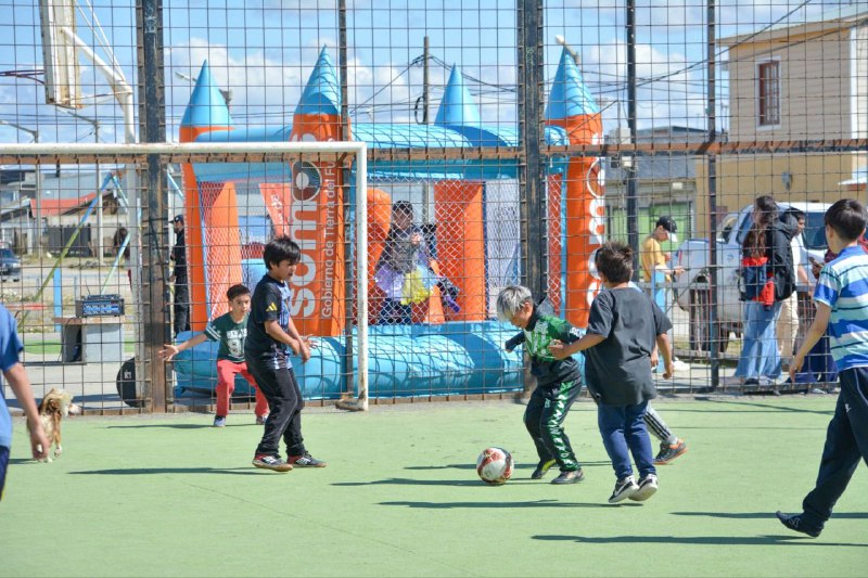 “FÚTBOL DE BARRIO” AVANZÓ HACIA SU GRAN FINAL TRAS INTENSAS JORNADAS