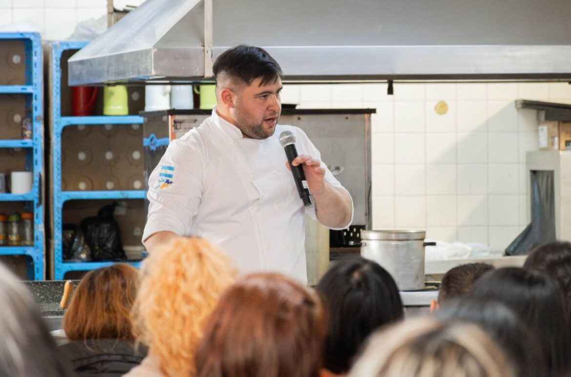 GOBIERNO CAPACITÓ A 380 AGENTES POMYS EN GESTIÓN, HIGIENE Y ELABORACIÓN DE ALIMENTOS EN COMEDORES ESCOLARES