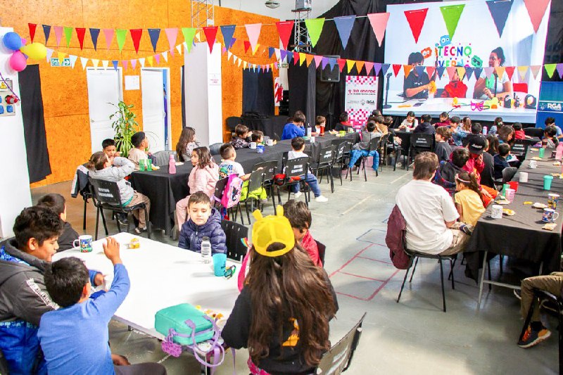 “TECNOVERANO”: MÁS DE 2000 RIOGRANDENSES PARTICIPARON DE UNA EXPERIENCIA DE APRENDIZAJE E INNOVACIÓN