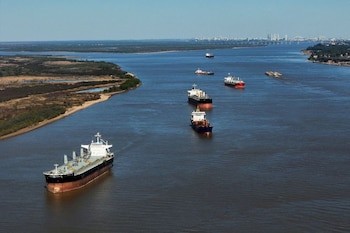 Histórica licitación de la hidrovía Paraná-Paraguay: tres empresas internacionales compiten por la concesión del estratégico corredor fluvial