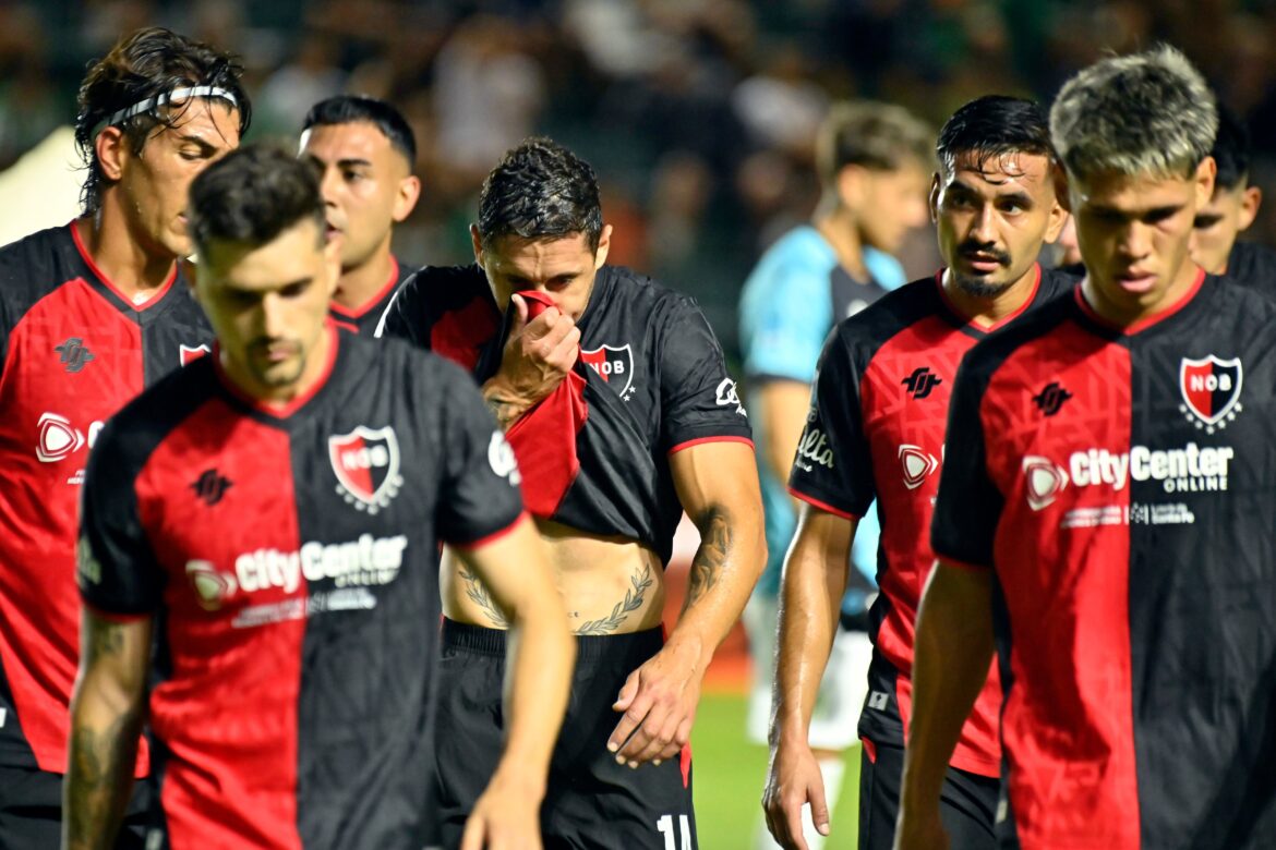 La noche que terminó de enterrar un ciclo: Newell’s tocó fondo y se desmoronó ante un Banfield que lo goleó sin despeinarse