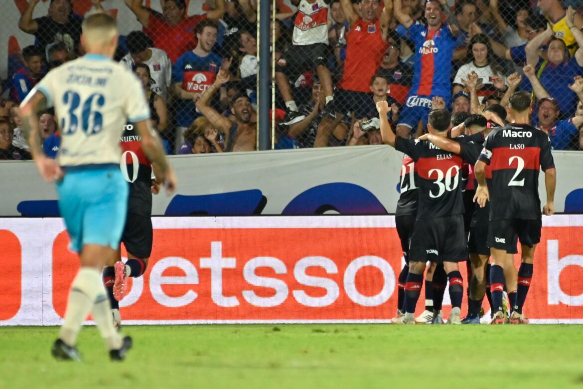 Una Noche de Errores: Racing Se Hunde Frente a Tigre y Queda Último