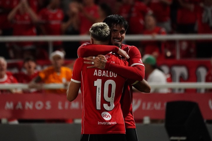 El Rojo despertó en Avellaneda: un triunfazo ante Lanús que sabe a punto de inflexión