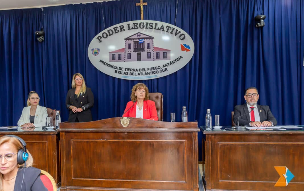 Renovación legislativa: jura de autoridades y emotivos homenajes en la Cámara