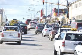 Taxis en la cuerda floja: el servicio formal de Río Grande se desangra sin rentabilidad