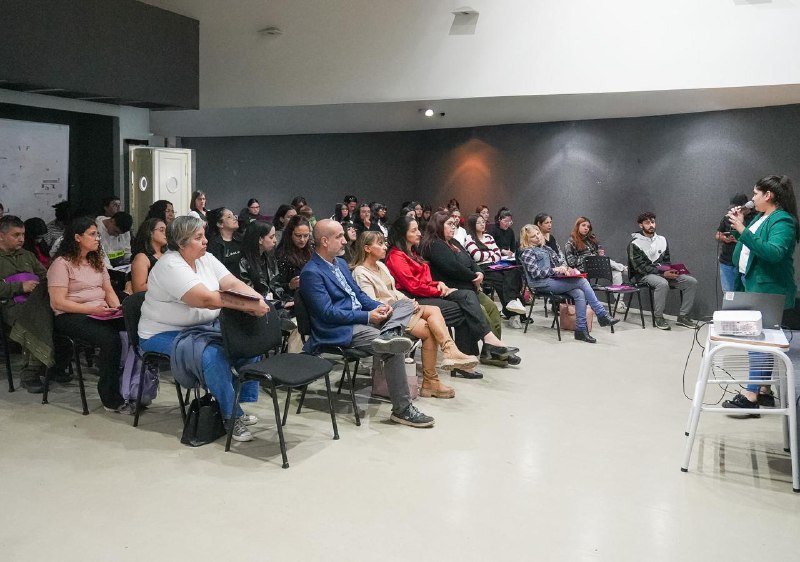 EL MUNICIPIO Y LA UNPA CONTINÚAN FORTALECIENDO EL ACCESO A LA EDUCACIÓN SUPERIOR EN RÍO GRANDE