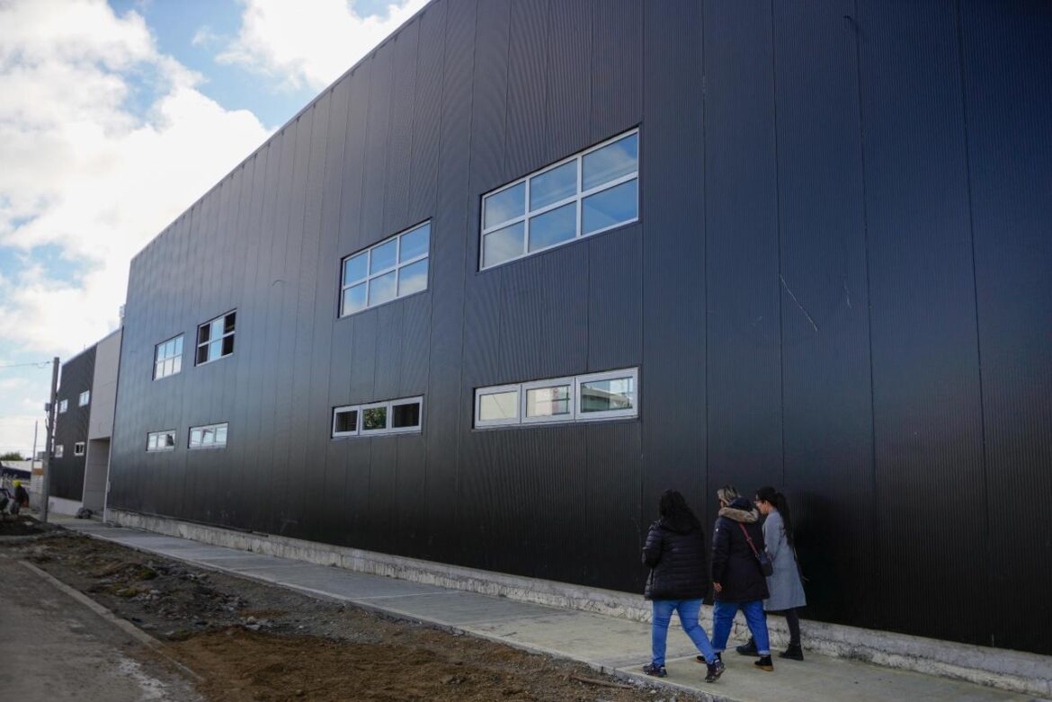 “NOS ESTAMOS TRANSFORMANDO A ESCUELA TÉCNICA Y TENER EL GIMNASIO NOS VIENE ESPECTACULAR”