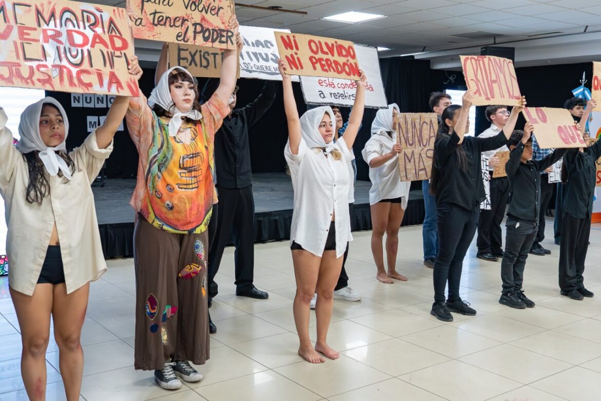 LA PROVINCIA CONMEMORÓ EL DÍA DE LA MEMORIA, POR LA VERDAD Y LA JUSTICIA CON UN ACTO OFICIAL EN EL CENTRO CULTURAL YAGANES