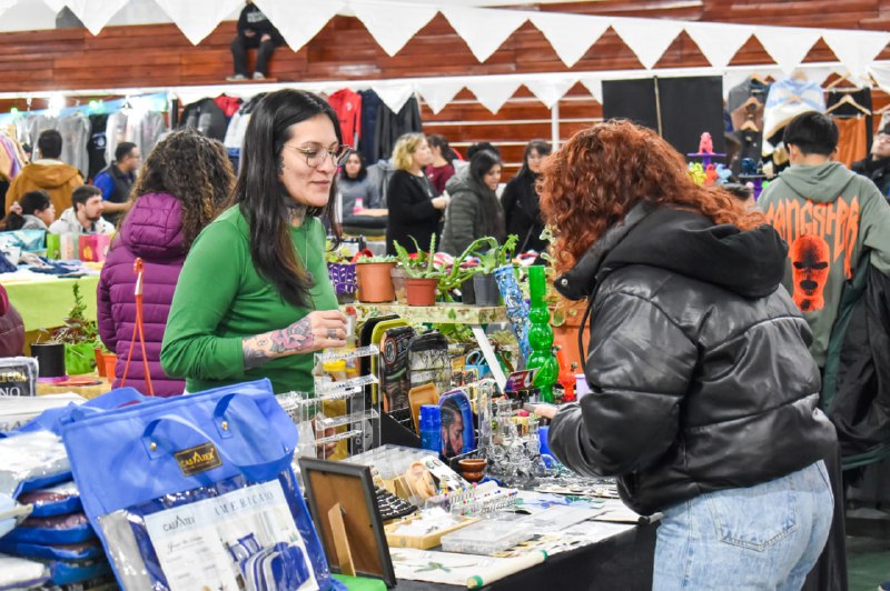 FERIANTES DEL FIN DEL MUNDO: EDICIÓN ESPECIAL POR EL MES DE LA MUJER