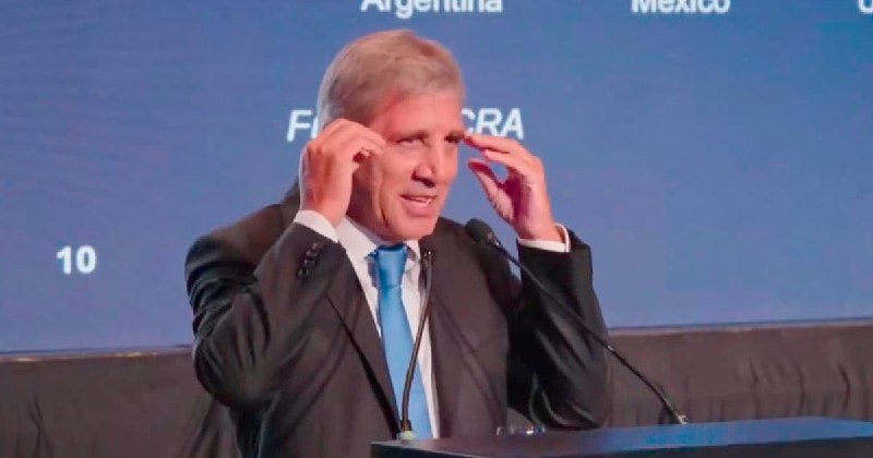 El «Messi de las Finanzas» apela al bolsillo de los argentinos: «Tienen los dólares en sus casas y el que más pierde es el país»