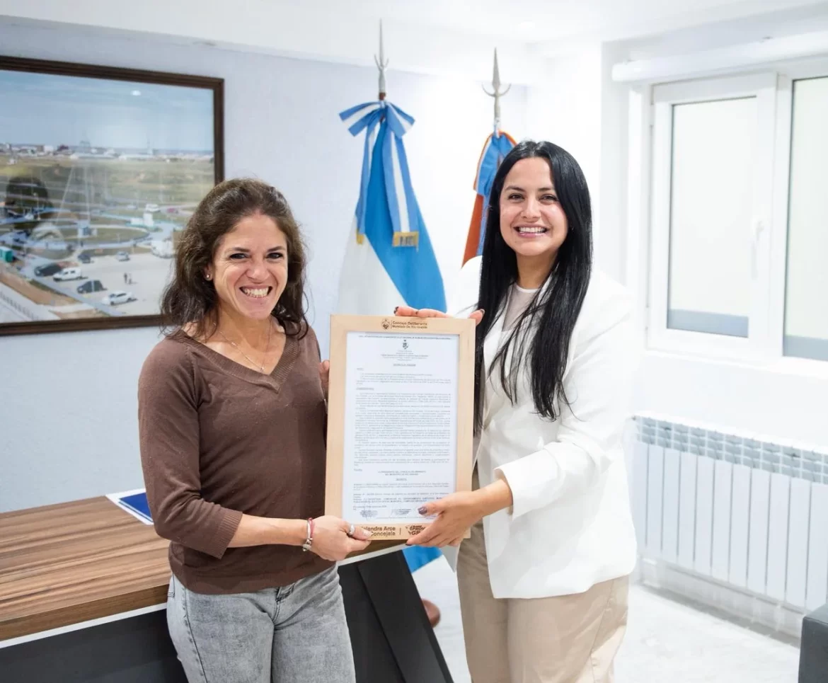 La Concejal Arce declaró de interés a la atleta riograndense Daniela Bayerque