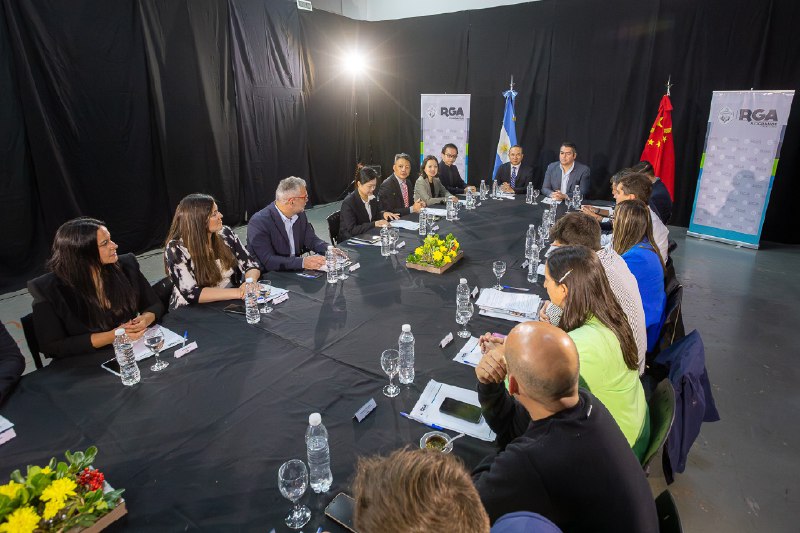 EL MUNICIPIO PRESENTÓ ANTE LA DELEGACIÓN CHINA SU MODELO DE DESARROLLO PRODUCTIVO Y PROYECTOS ESTRATÉGICOS