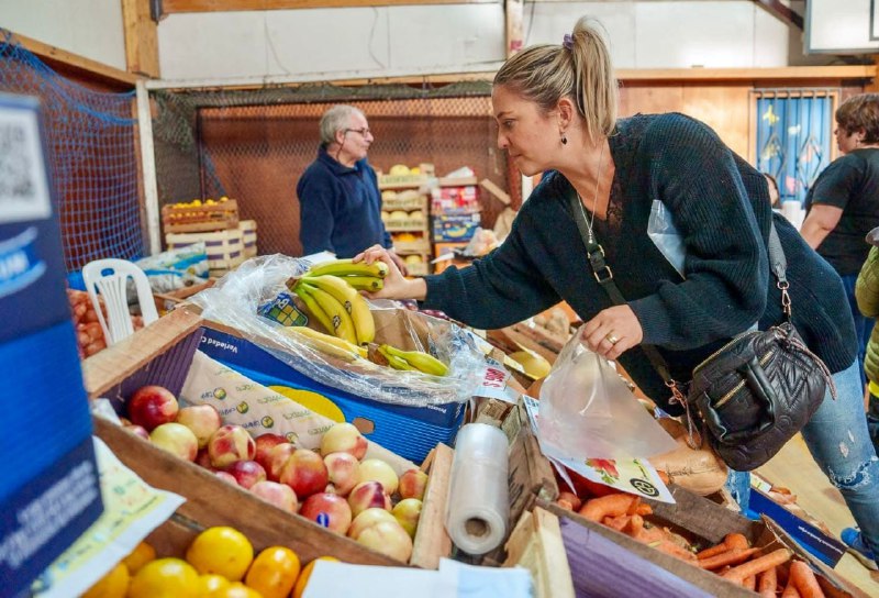 PRODUCTORES DEL FIN DEL MUNDO EN EL PASEO DEL MUELLE
