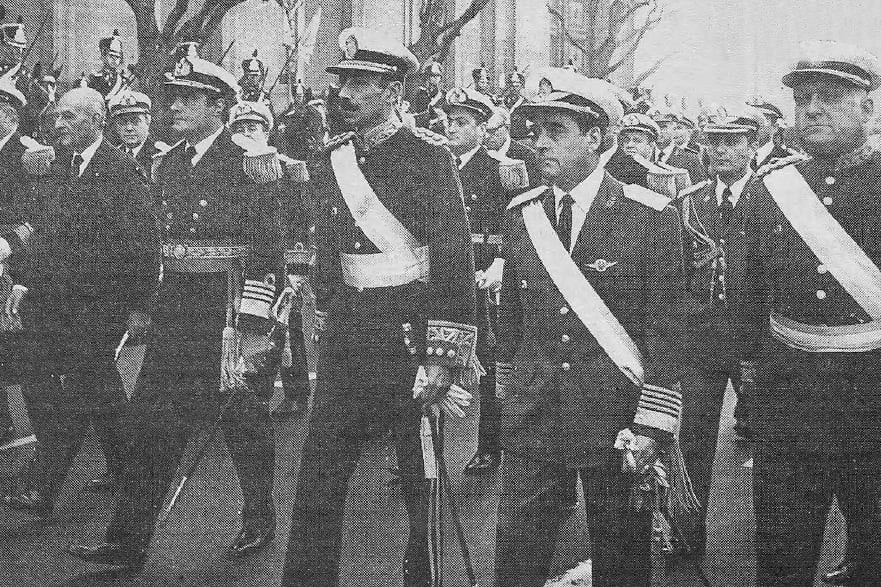 El Silencio de los Sables: Argentina Despierta Bajo el Imperio de las Armas