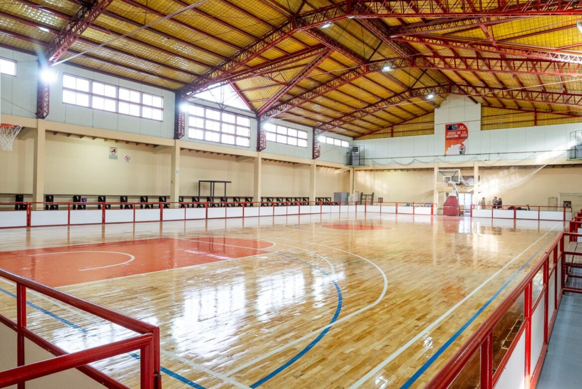 LA OBRA DE REFACCIÓN DEL GIMNASIO ANA GIRÓ ENTRA EN SU ETAPA FINAL