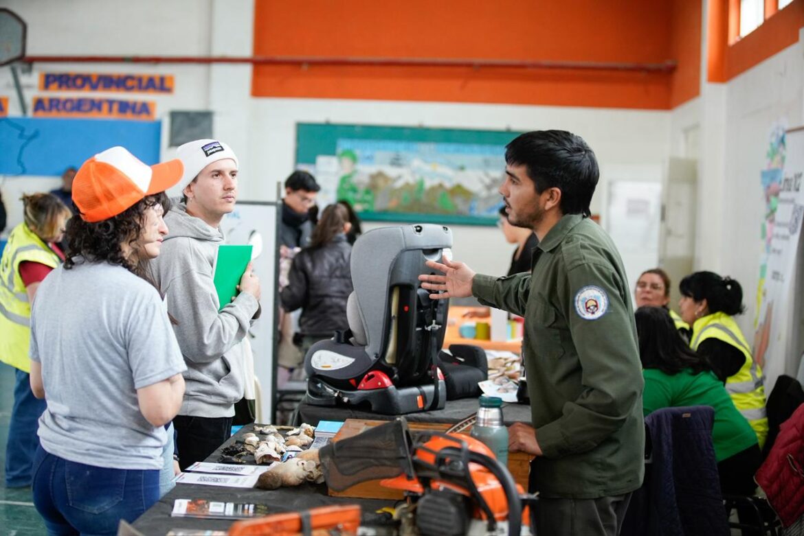 TRAS UNA EXITOSA JORNADA EN RÍO GRANDE DONDE ASISTIERON MÁS DE 400 PERSONAS GOBIERNO EN TU BARRIO LLEGA A USHUAIA