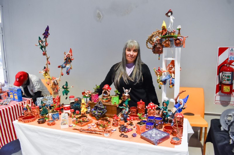 RÍO GRANDE: GOBIERNO CONSOLIDA LA FERIA DE ARTESANOS LOCALES COMO ESPACIO DE ENCUENTRO VECINAL