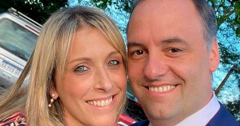 La otra travesía de lujo de Manuel Adorni: un viaje a Aruba en clase ejecutiva que su memoria omitió