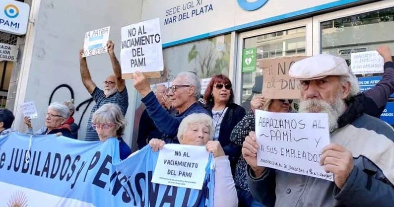 “Nos están asfixiando”: médicos del PAMI completaron tres días de paro sin respuestas del Gobierno