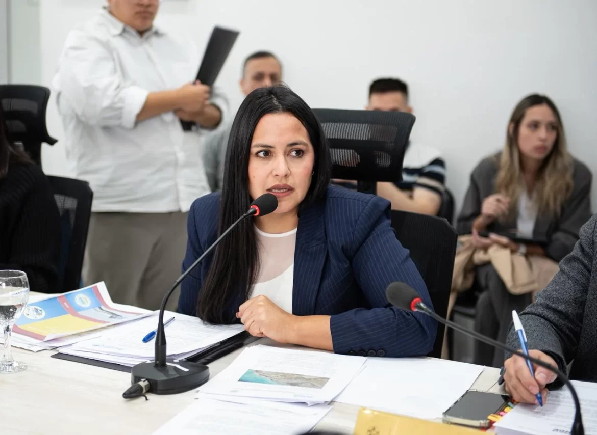 La concejal Arce avanza en el proyecto para declarar el Cabo Domingo como una reserva natural