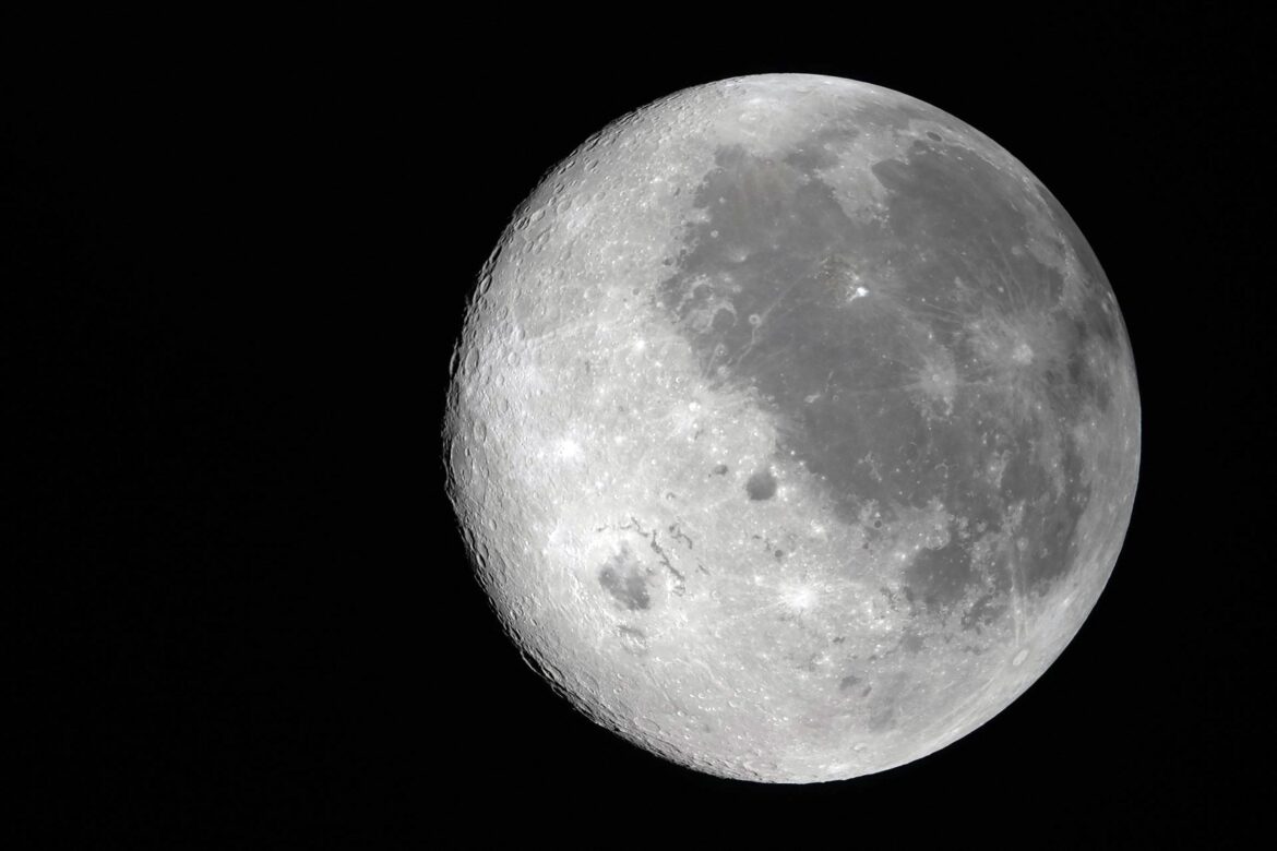 Artemis II hace historia: la humanidad recupera la órbita lunar tras más de cinco décadas de ausencia