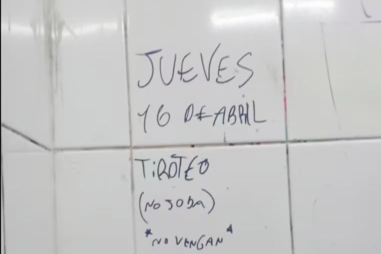 Bajo la sombra del miedo: la réplica viral de amenazas de tiroteo mantiene en vilo a colegios de todo el país