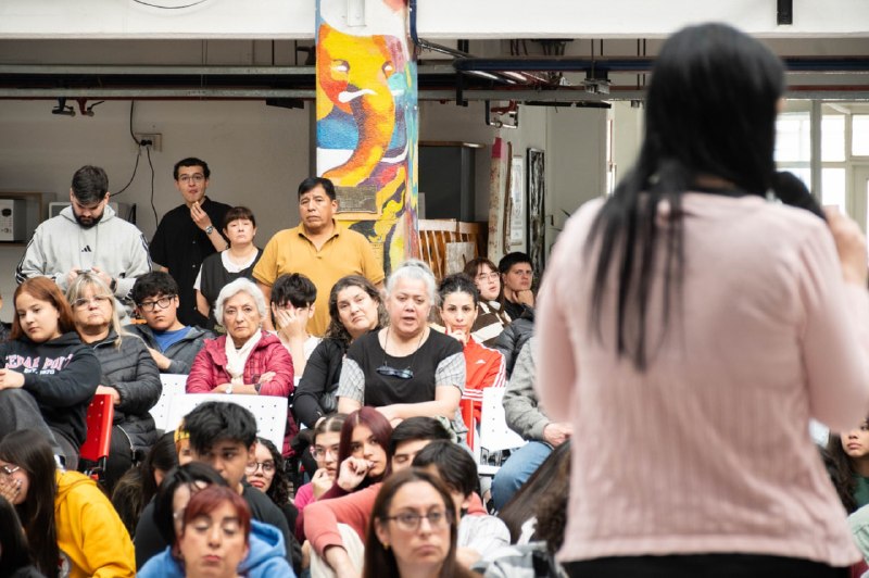 AMENAZAS EN ESCUELAS: EL MINISTERIO DE EDUCACIÓN FORTALECE LA PREVENCIÓN EN ARTICULACIÓN CON LA COMUNIDAD EDUCATIVA Y CON ORGANISMOS DE SEGURIDAD Y JUSTICIA