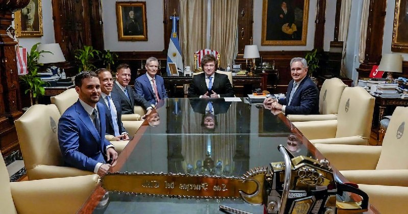 La sombra del tecnócrata ultraderechista: Milei clausura el ingreso de la prensa en plena cumbre reservada con Peter Thiel