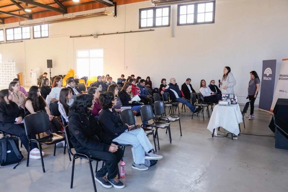 MÁS DE 200 EMPRENDEDORES PARTICIPARON DE LA JORNADA “HERRAMIENTAS PARA POTENCIAR TU PROYECTO”