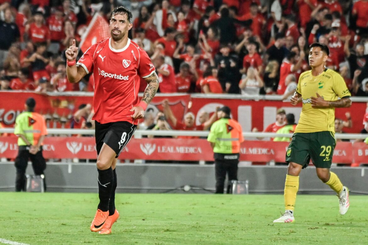 Bajo la lupa de Avellaneda: Independiente remonta, ilusiona y se acerca a la clasificación en un vibrante 3 a 1