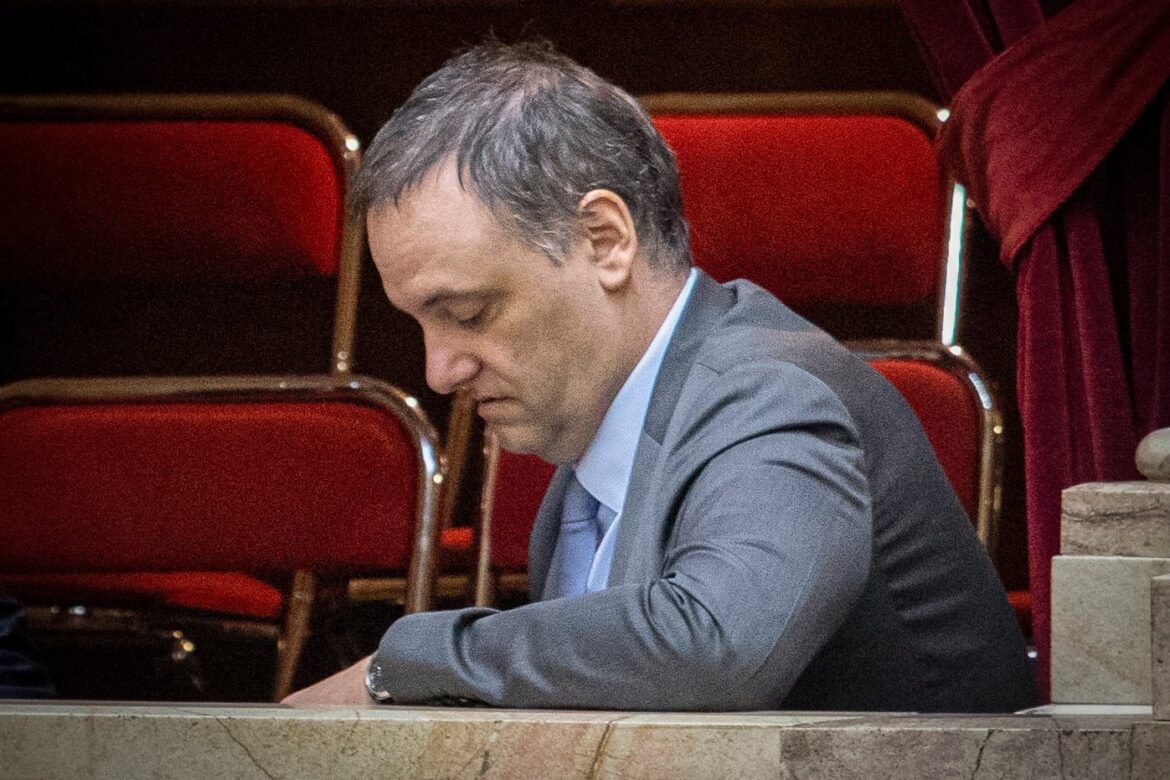 La sombra del narcotráfico detrás del afiliado ilustre: el vínculo de Manuel Adorni con una empresa fantasma y un sindicato sin trabajadores