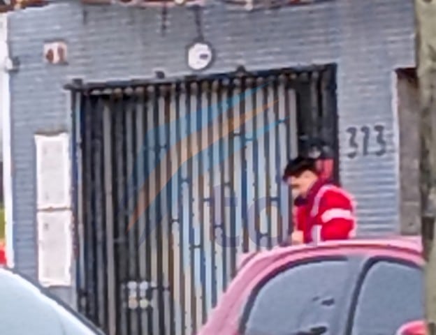 Violento cruce a puñetazos entre dos inquilinos frente a una pensión céntrica