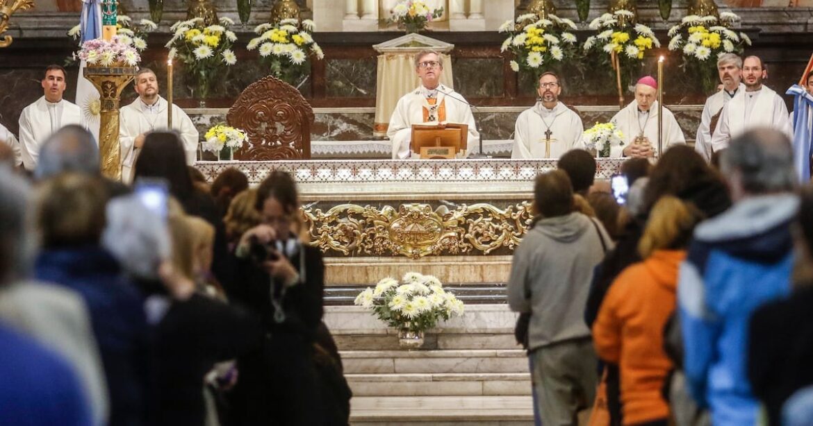 Bajo el influjo del púlpito: la catedral porteña será nuevamente termómetro de tensiones políticas en un nuevo aniversario patrio