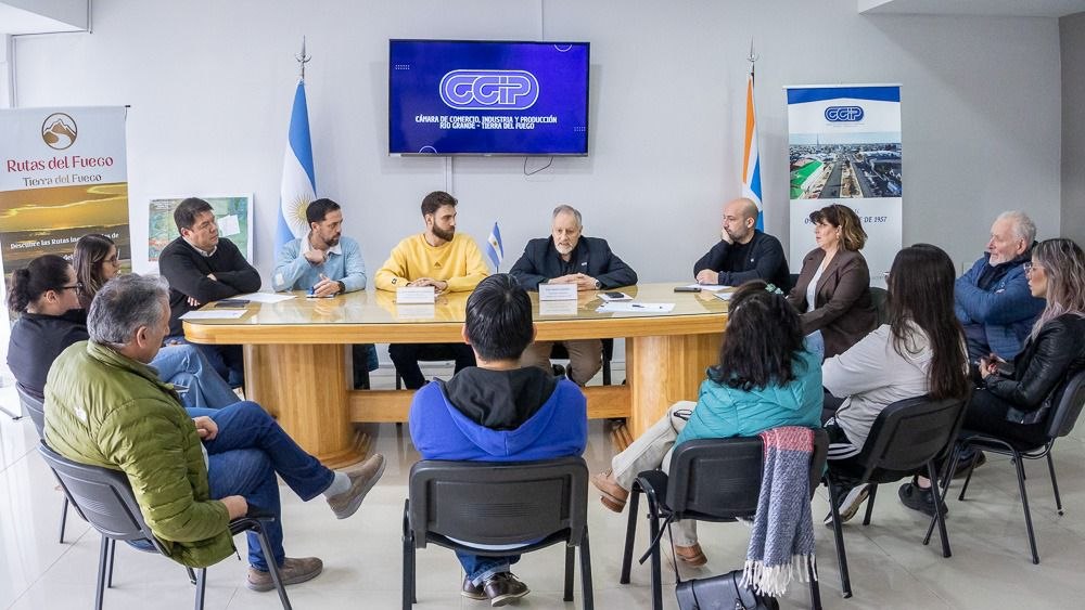 MUNICIPIO Y CÁMARA DE COMERCIO MANTUVIERON UNA NUEVA MESA DE TRABAJO PARA FORTALECER EL DESARROLLO LOCAL