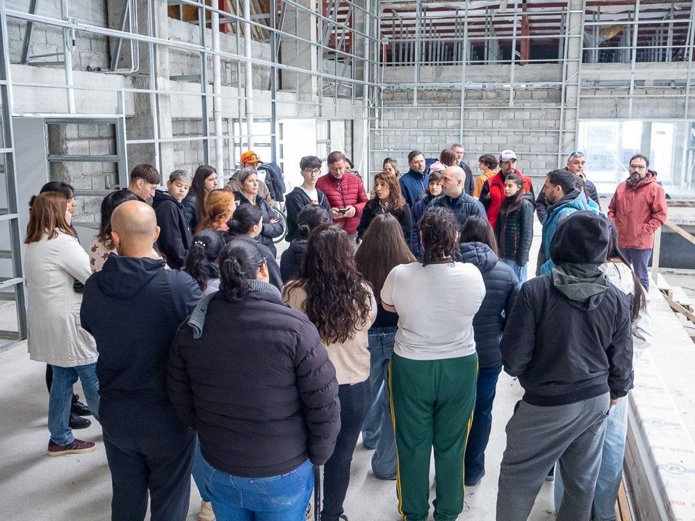 NADADORES RIOGRANDENSES Y SUS FAMILIAS RECORRIERON EL NATATORIO OLÍMPICO