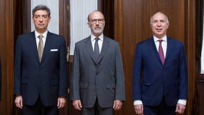 El máximo tribunal cierra la puerta al salto procesal del Gobierno y la reforma laboral sigue su curso por la vía ordinaria